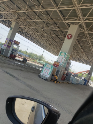 中国石油宏都加油站