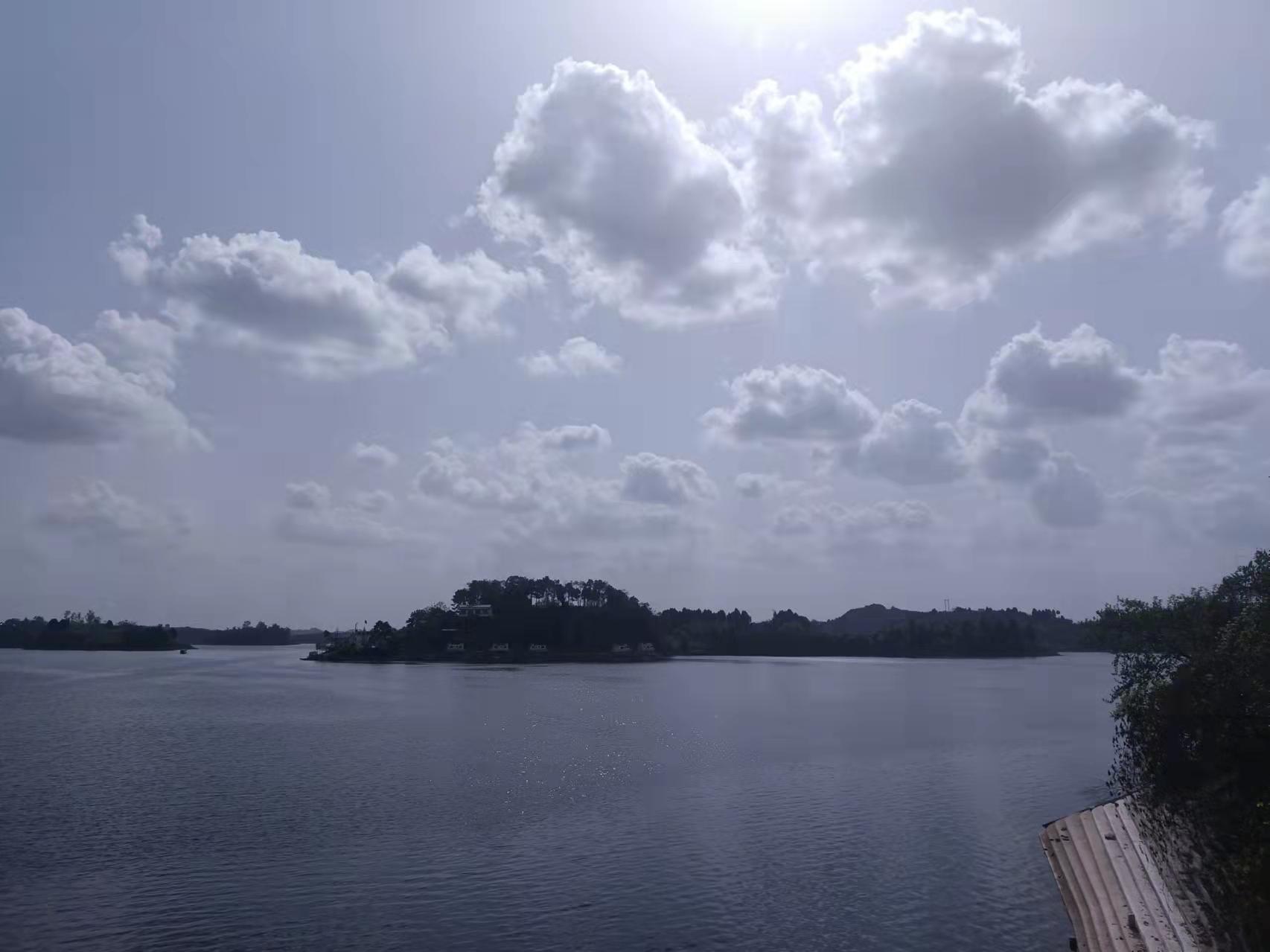 鲁班湖旅行图片 1
