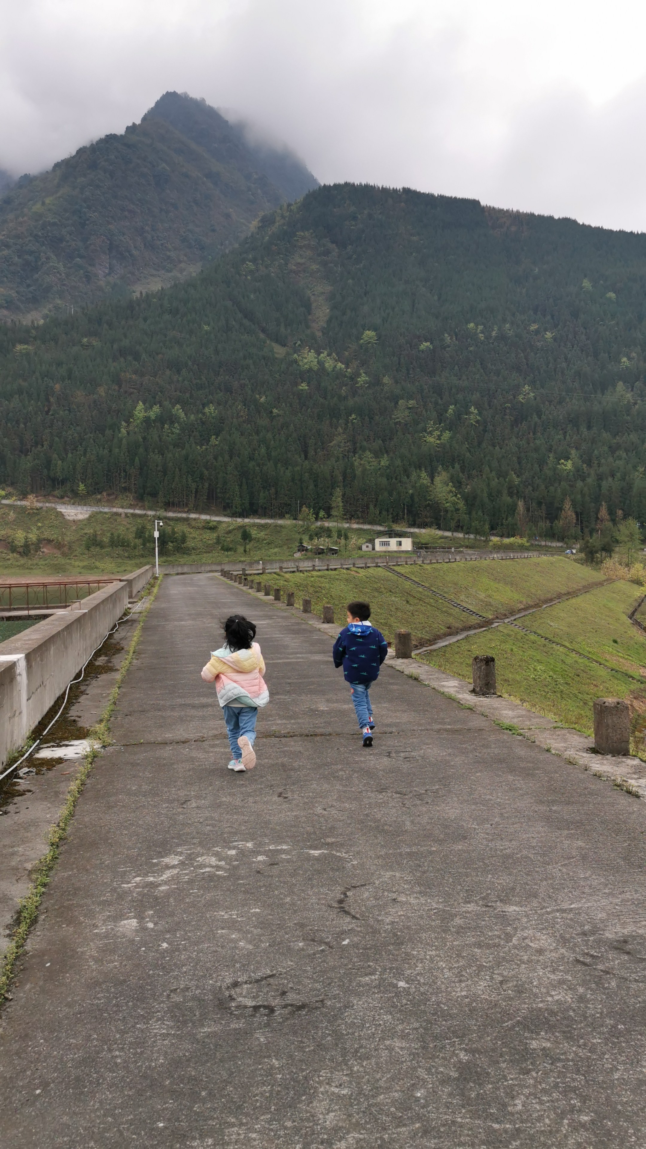 依乌湖旅行图片 2
