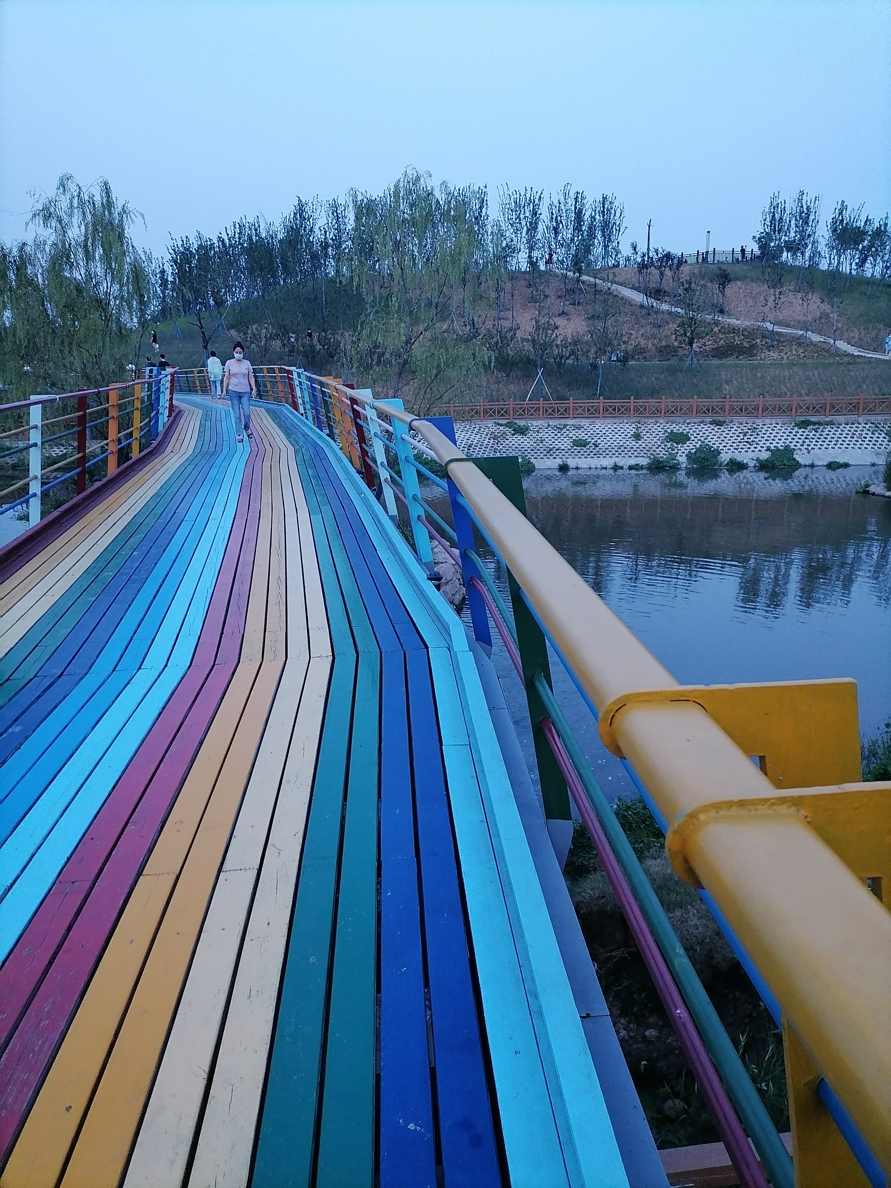 秀山湖广场旅行图片 1