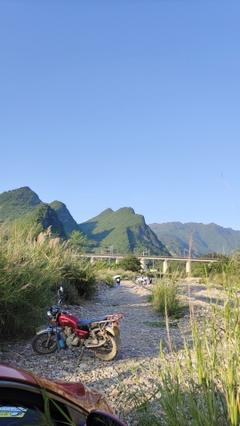 穿岩旅行图片 1