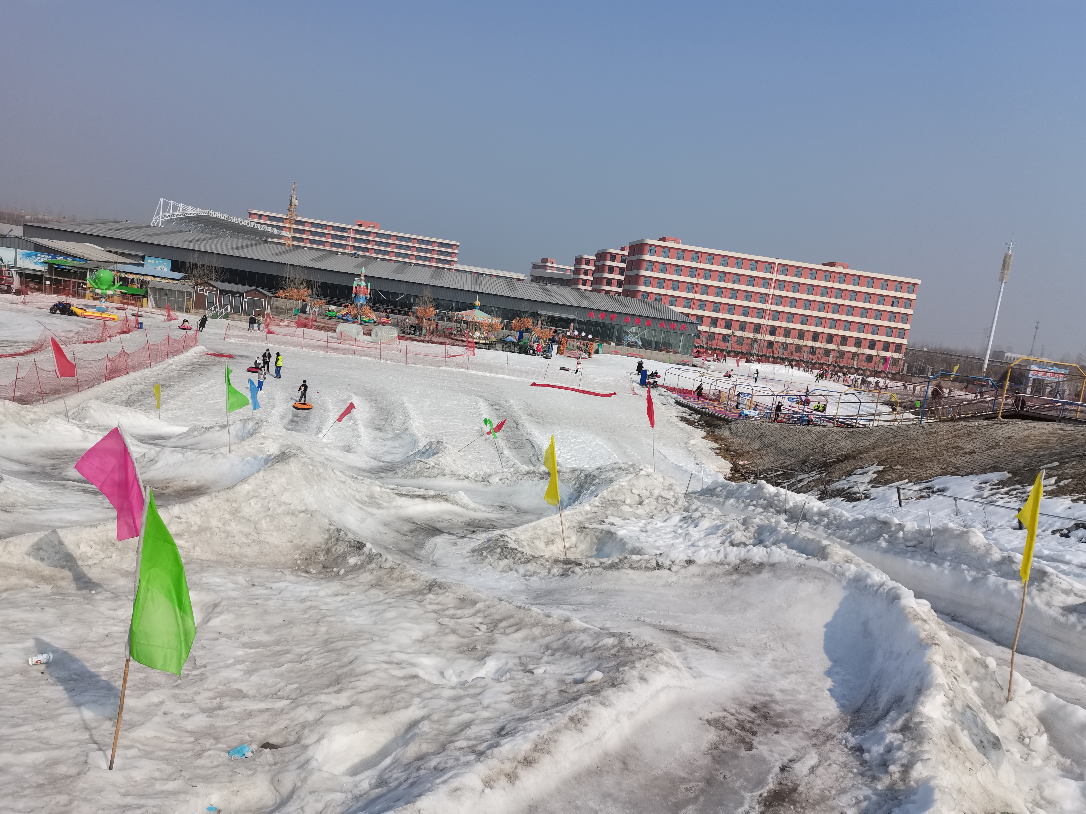 嘉年华滑雪场(建设中)的第3张图片的图片资料