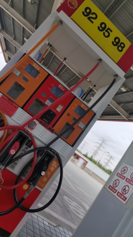 中国石油唐和路加油站