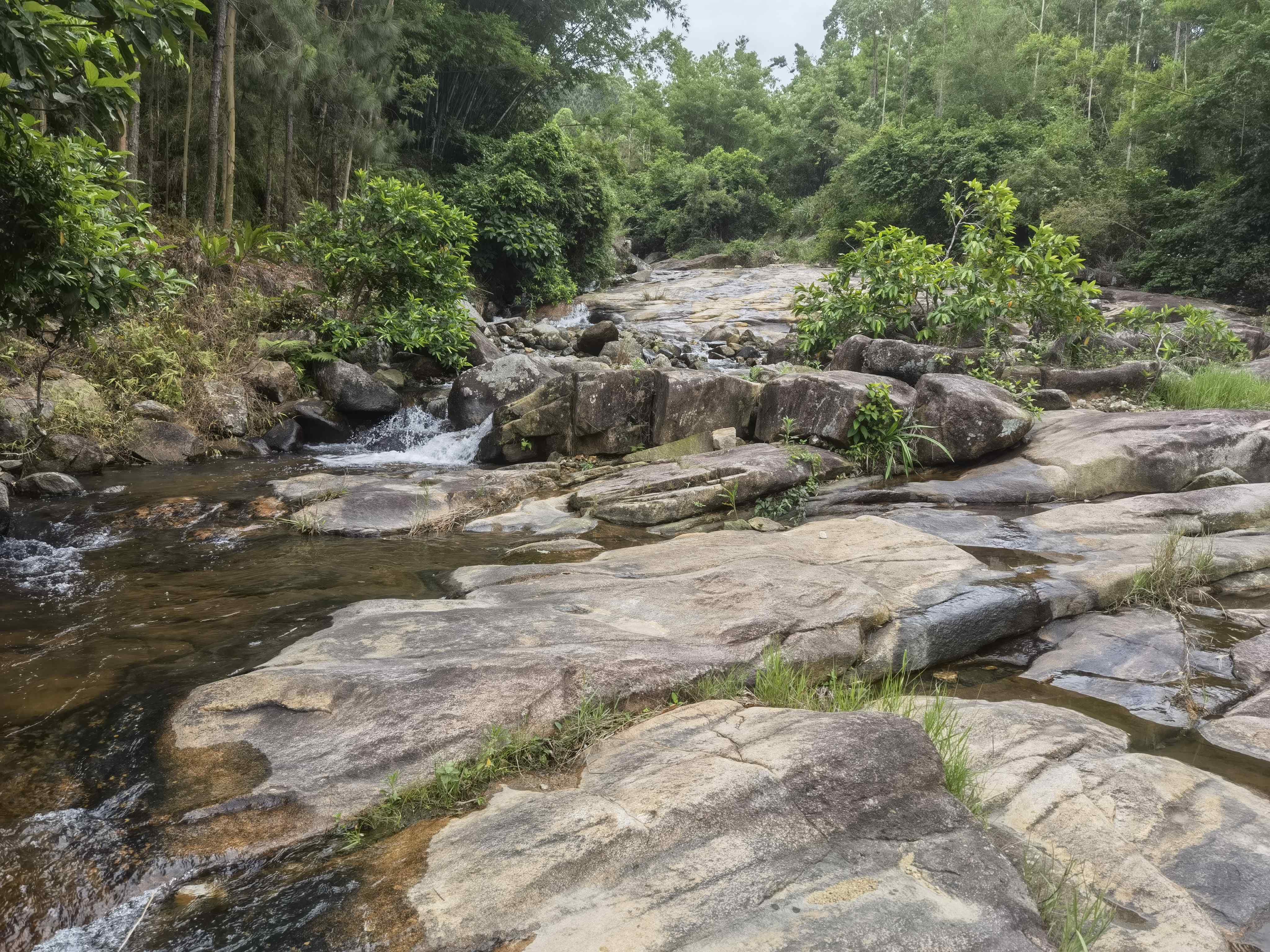隆文合水瀑布旅行图片 1