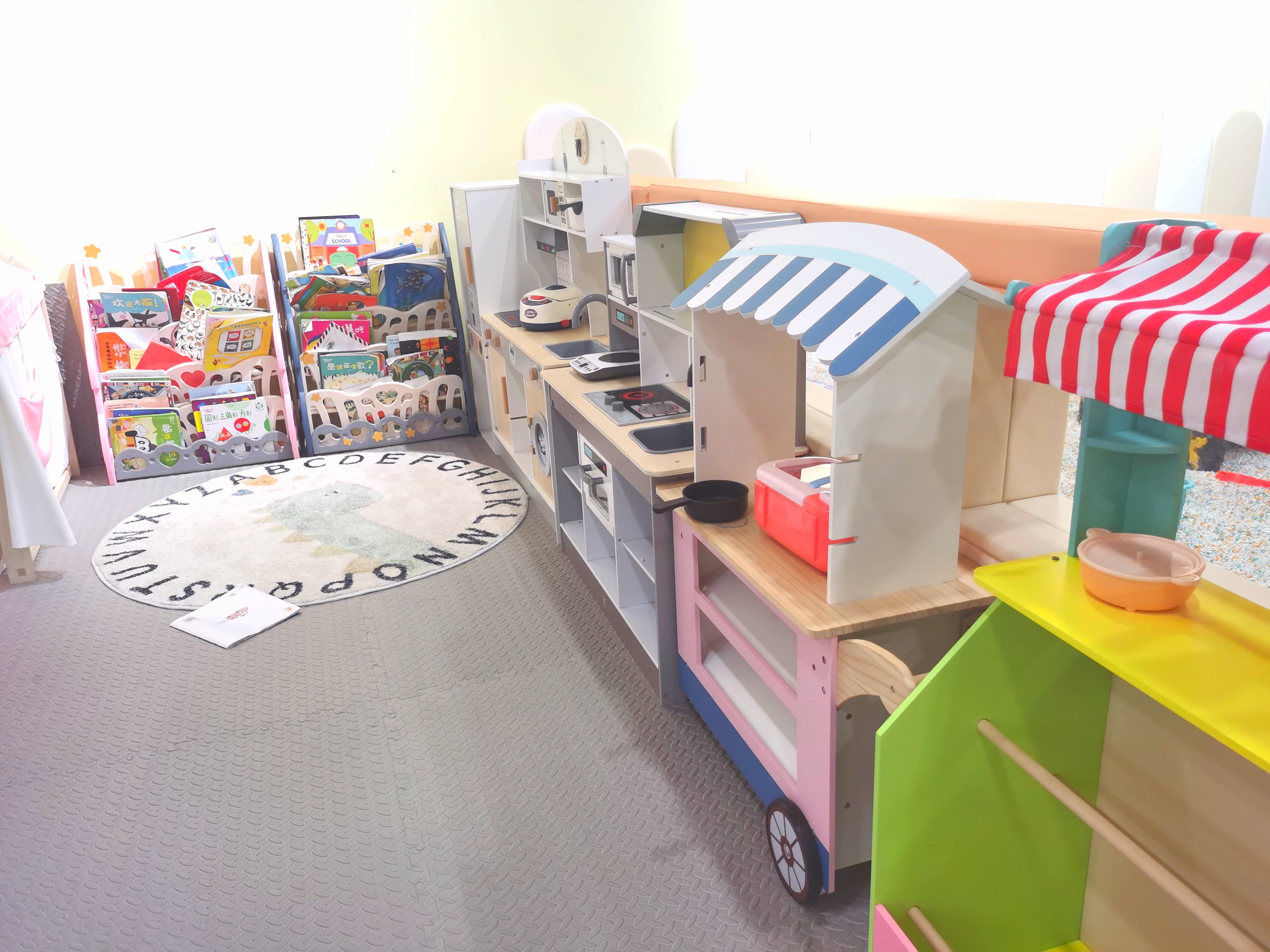 场地封面-泡泡雨儿童乐园(良熟百货店)