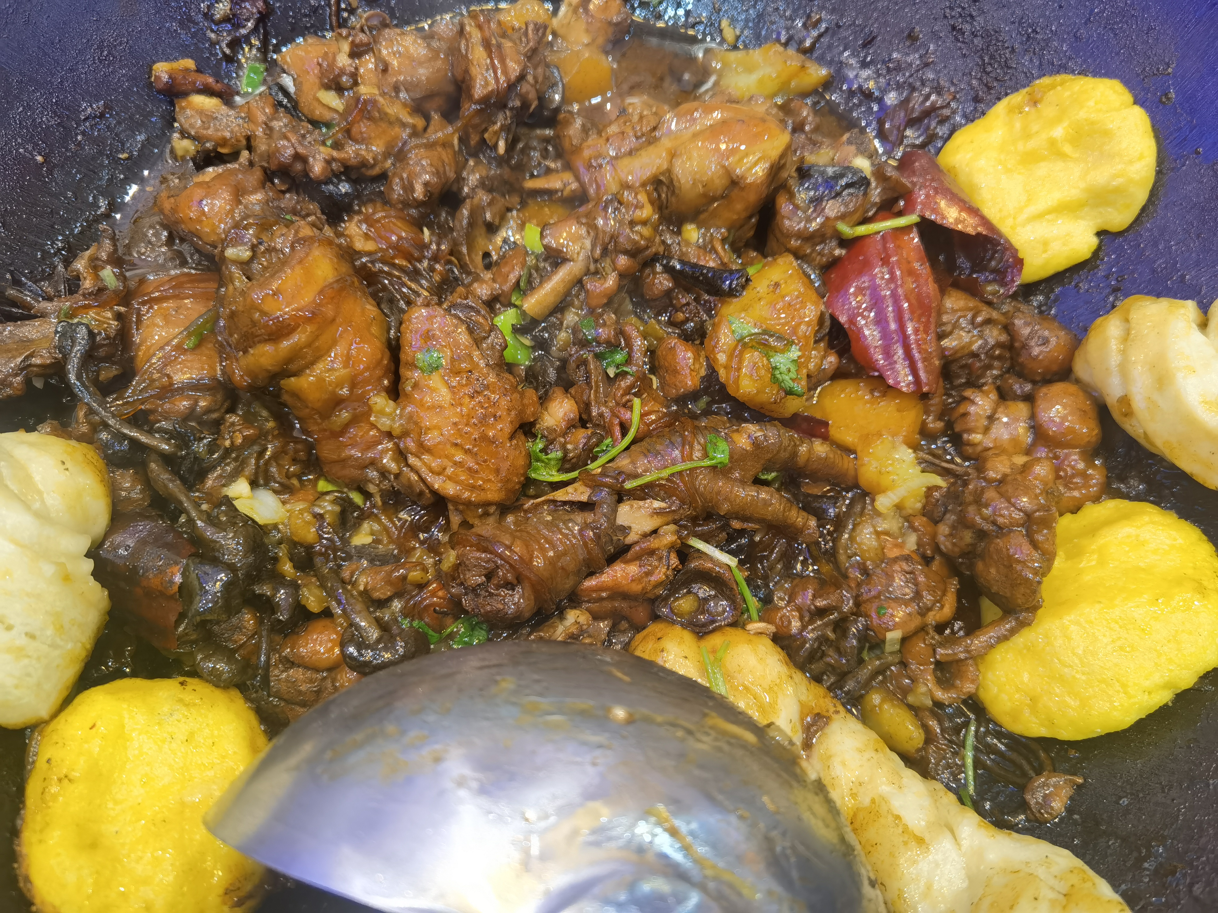 金城满锅铁锅炖 - 和平街街道便民圈栖邻生活圈餐饮服务服务点实景照片