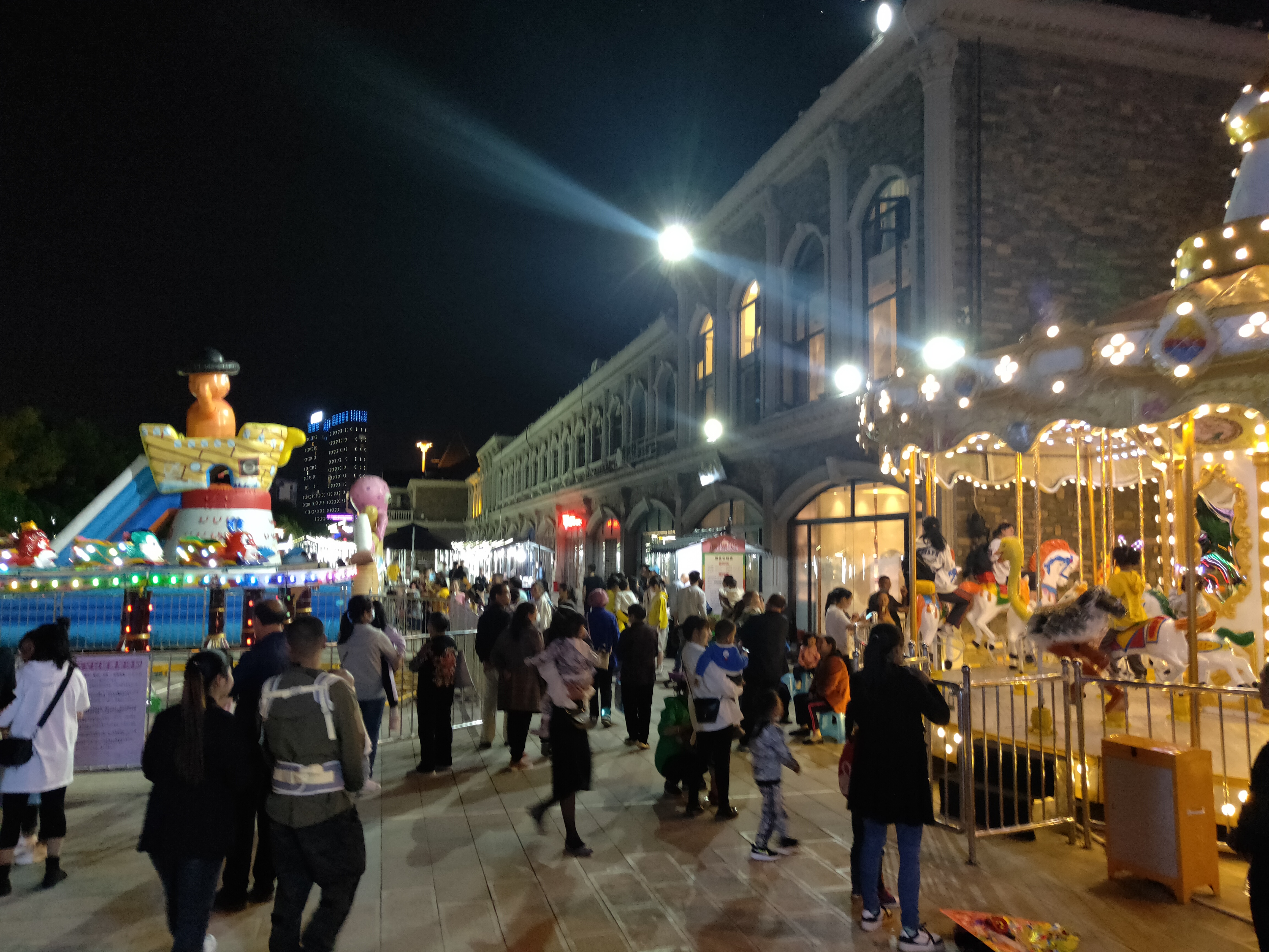 昭阳区望海夜市儿童游乐园