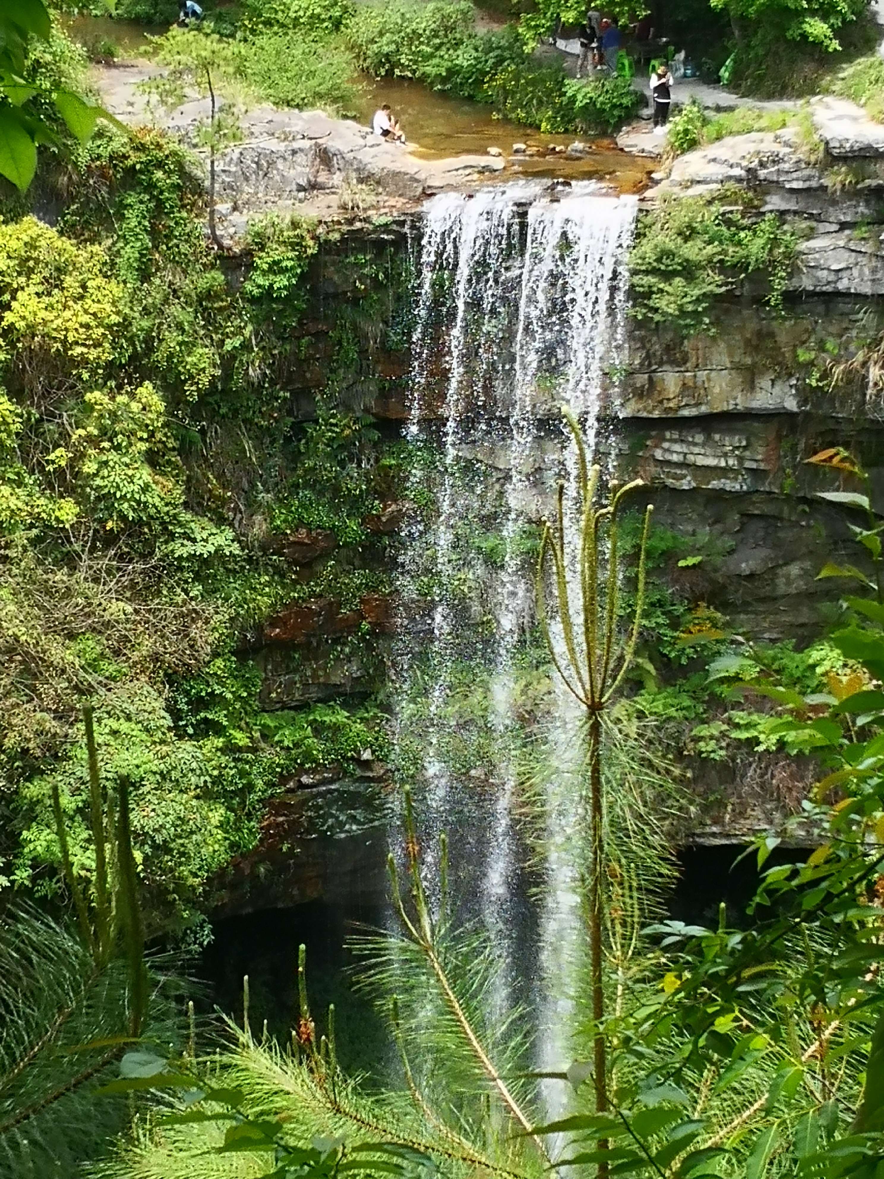 摆弓岩瀑布旅行图片 1
