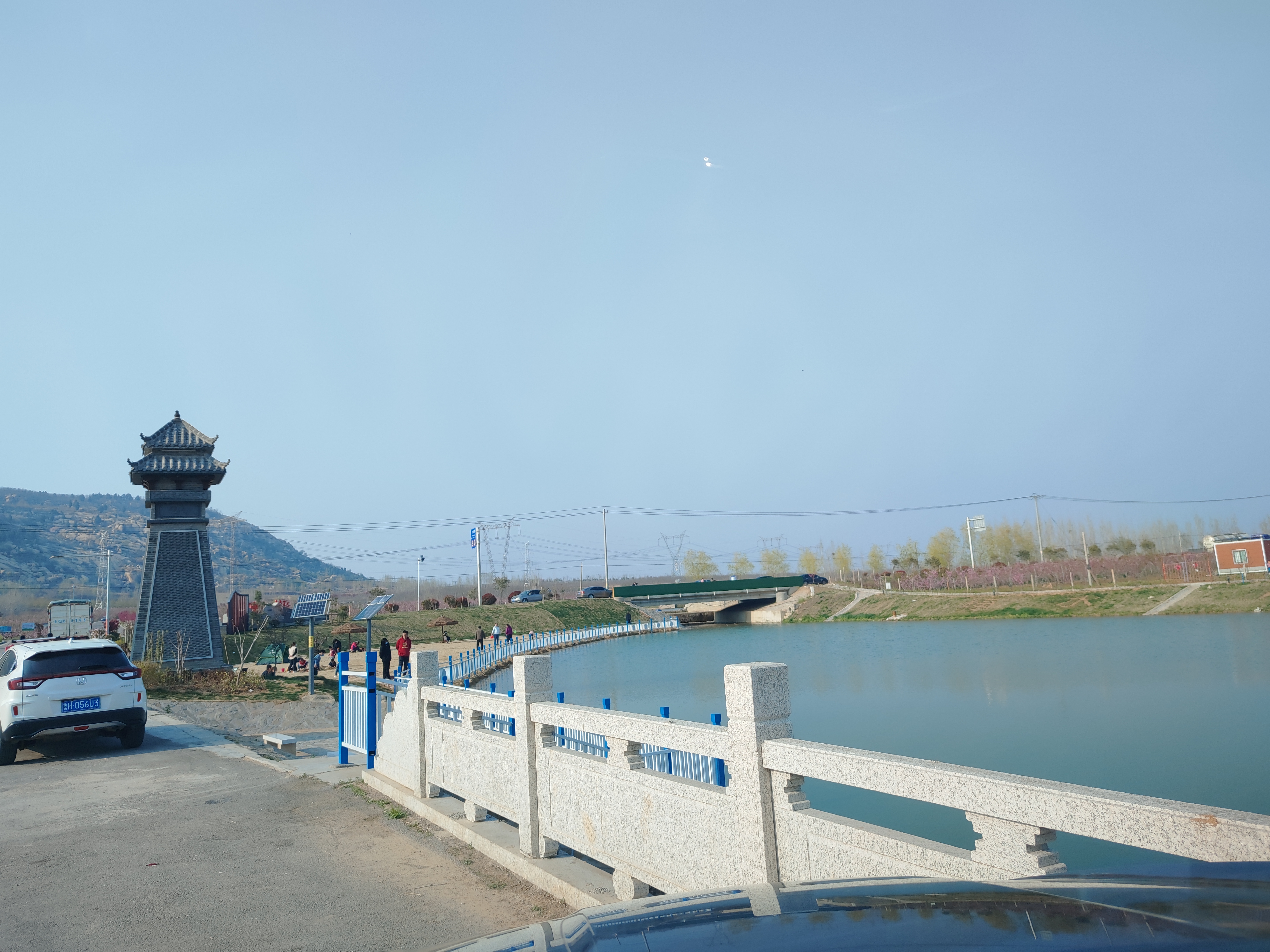 峄山镇龙韵广场旅行图片 2